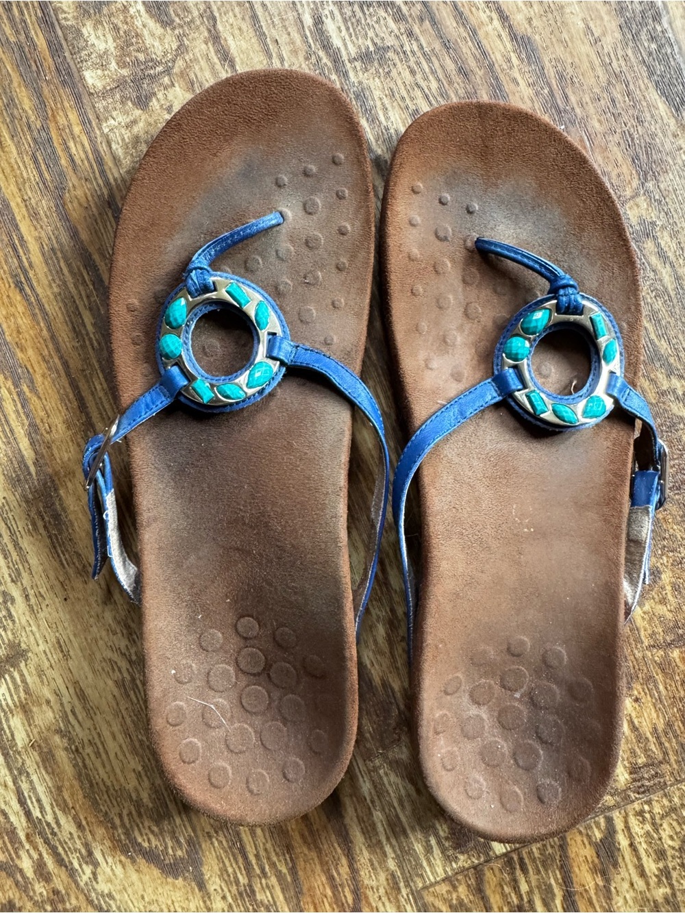 Ladies size 12 Vionic sandals